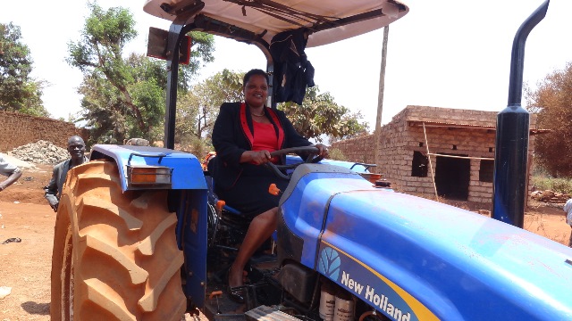 Beatrice Nkatha Demostrates how mechanism has improved Sorghum delivery