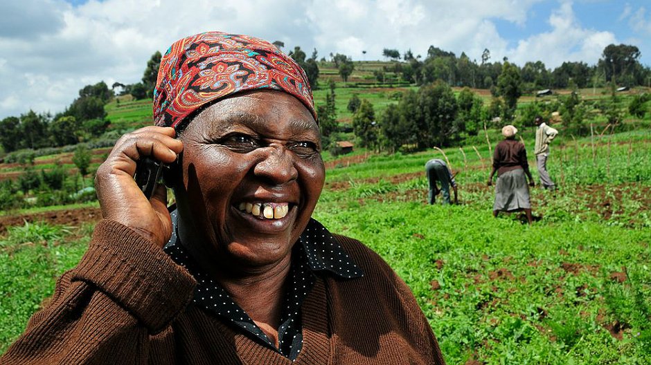 kenyan farmer mobile web 0