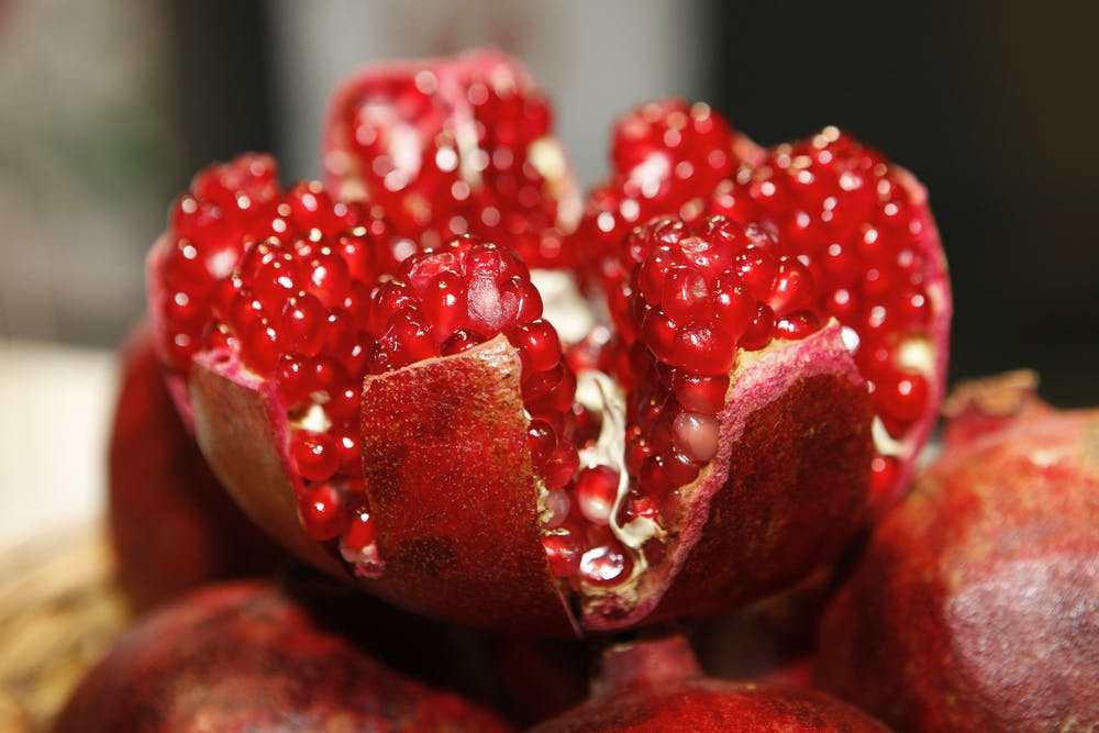 pomegranate open cores fruit fruit logistica 65256